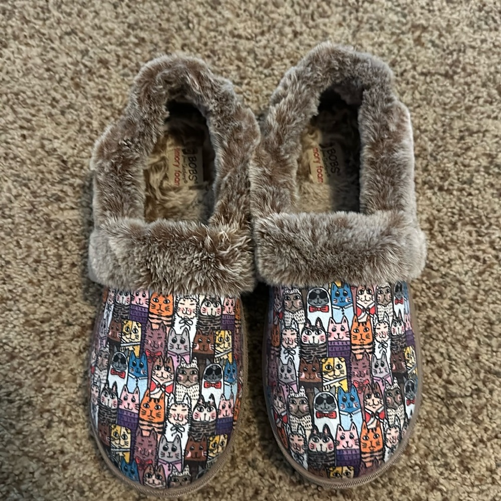 Sketchers 8.5 cat printed bedroom slippers